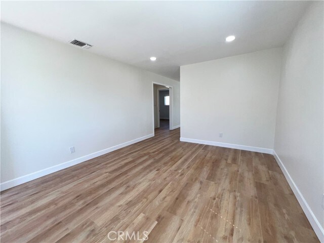 Foto del edificio - 12948 Yorba Ave