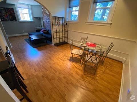 Building Photo - 108 W Byers Pl