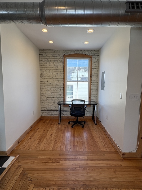 Building Photo - 3 102nd St