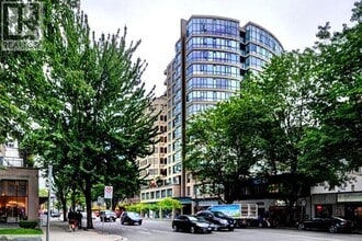 Building Photo - 1238 Burrard St