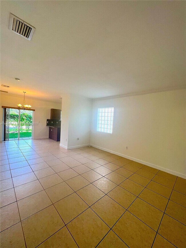Foto del edificio - 2665 NE 4th St