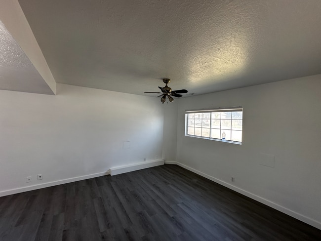 Building Photo - Charming 3-Bedroom Home for Rent in a Tran...
