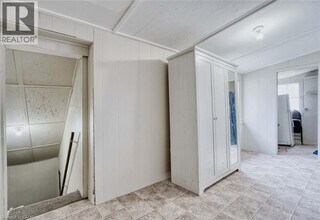 Building Photo - 162 East St