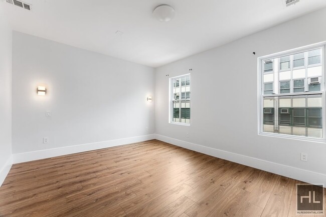 Building Photo - 36-20-36-29 29th St