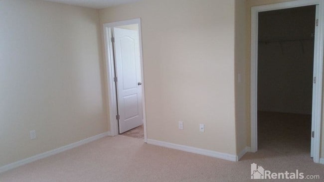Building Photo - 14843 Evergreen Oak Loop