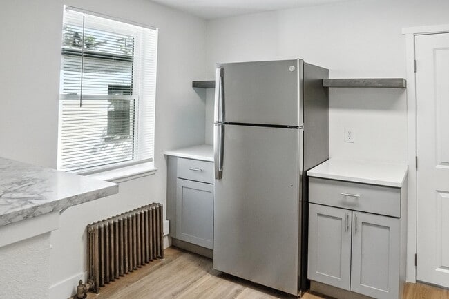 Foto del edificio - 1364 Lafayette St