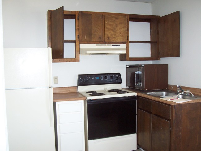 kitchen - 407 Turpin Dr