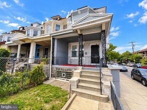 Building Photo - 700 S 60th St