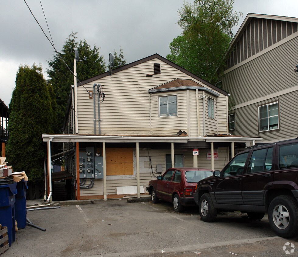 10315 Midvale Ave, Seattle, WA 98133 Apartments in Seattle, WA