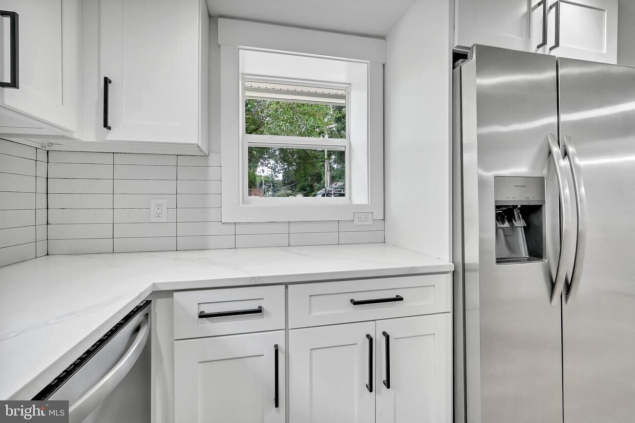 6903 Dunmanway Unit E, Dundalk, MD 21222 Apartment for Rent in