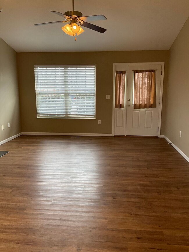 Foto del edificio - 10974 Kentfield Dr