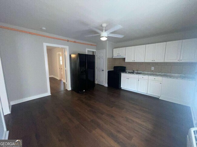 Foto del edificio - 907 Maple Ave SW