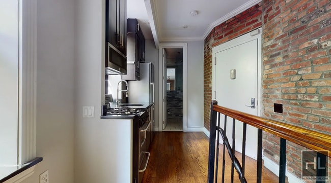 Building Photo - East 13th Street