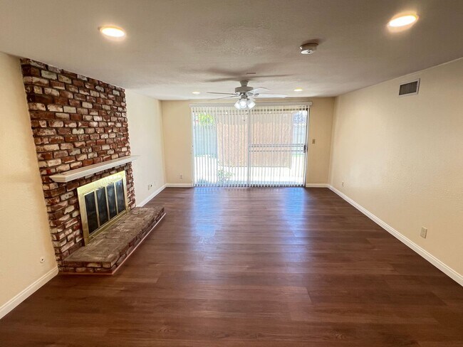 Foto del edificio - Adorable and Recently Upgraded 4 Bedroom P...