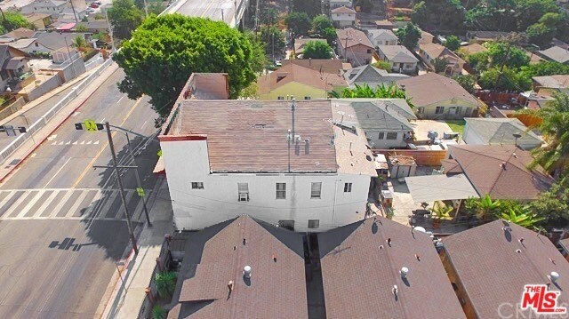 Building Photo - 3258 E 4th St