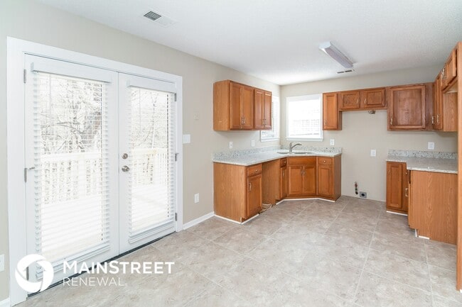 Building Photo - 11012 Knotty Pine Pl
