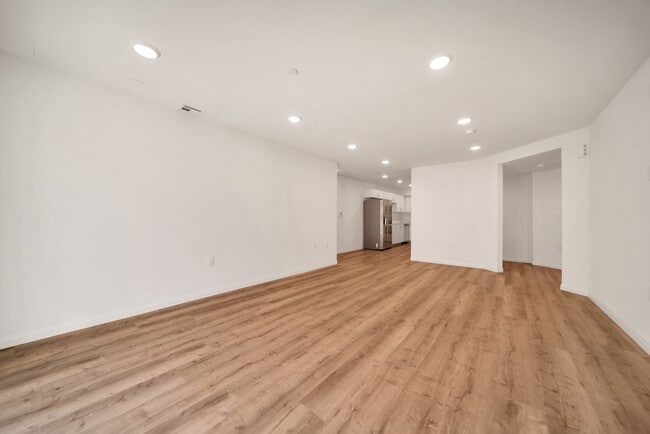 Building Photo - 11514 Cumpston St