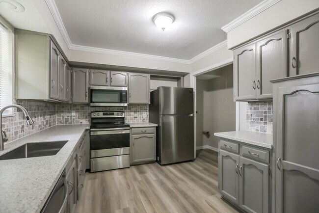 Foto del edificio - 6704 NW Hidden Valley Rd
