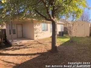 Building Photo - 5854 Providence Oak
