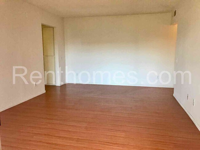 Foto del edificio - Mission Valley, 6314 Friars Rd #315 - Bran...