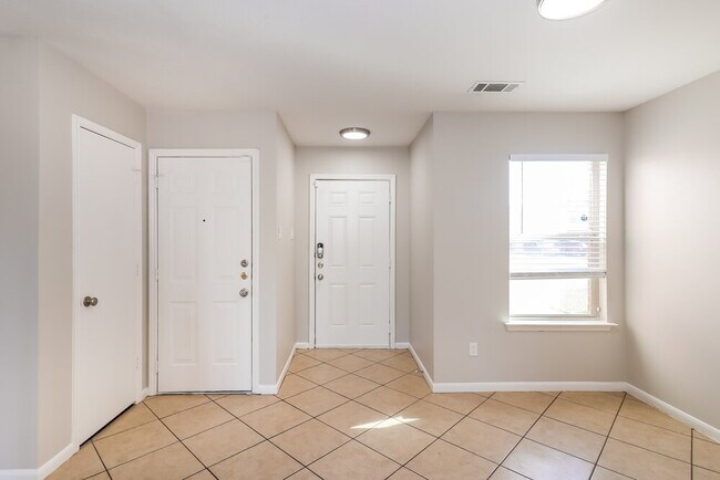 Foto del edificio - 5622 Coastal Way