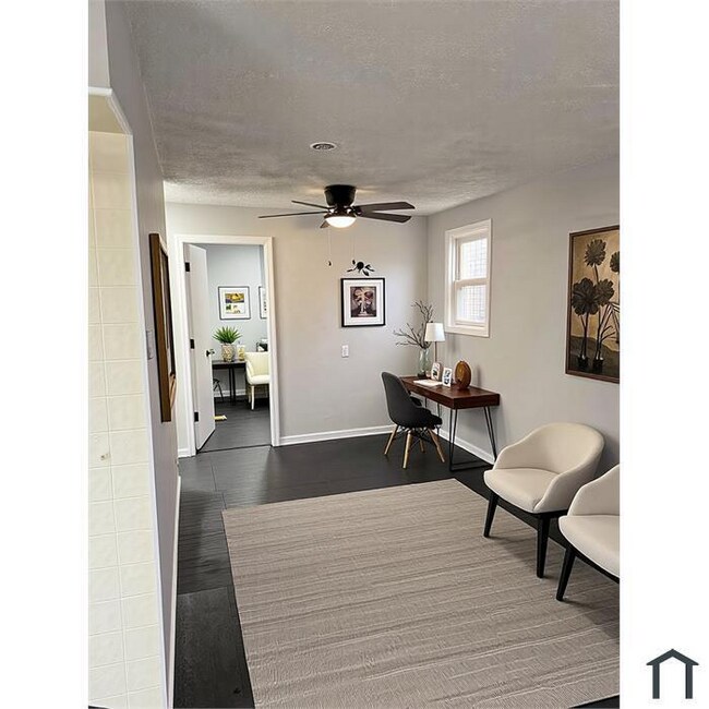 Foto del edificio - 3860 E 72nd St