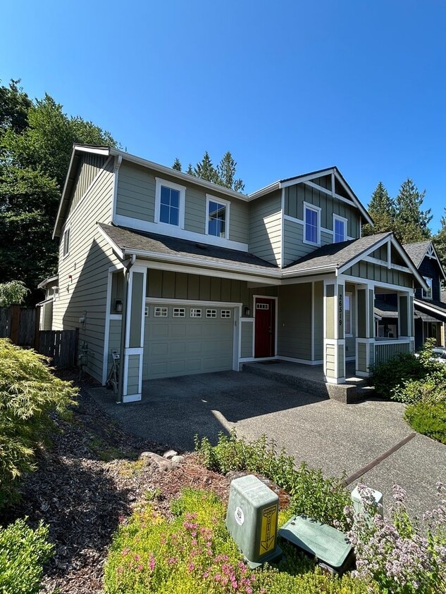 Foto principal - Newer Duvall 5 Bedroom 3 Bath Luxury Home