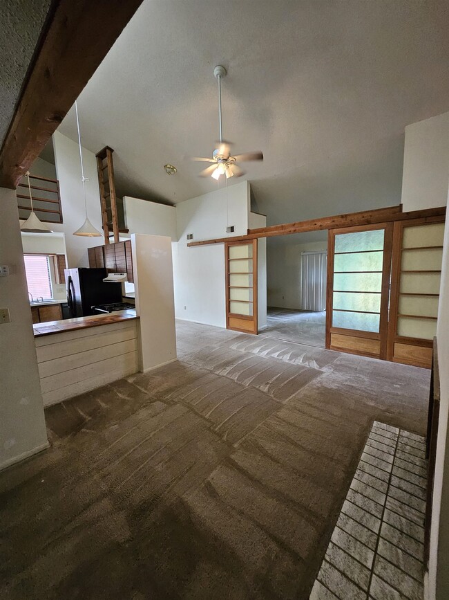 Building Photo - 2885 Par Ln