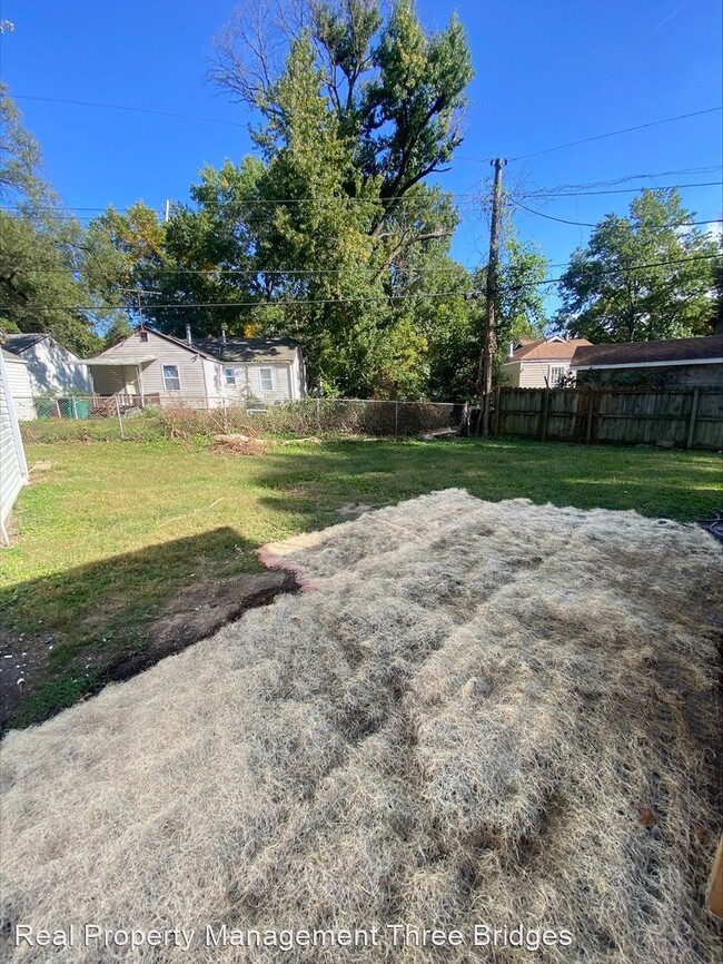 Building Photo - 2 br, 1 bath House - 1912 Falcon Drive