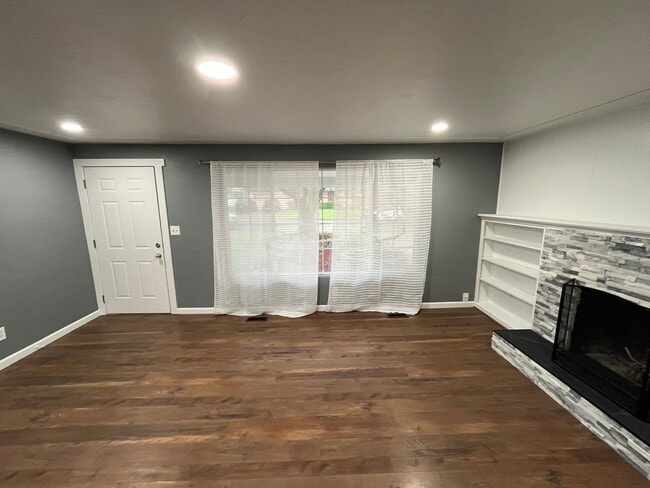 Foto del edificio - Lovely updated 3 bedroom, 2 bath