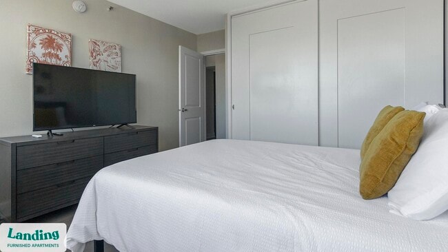 Building Photo - 305 Dr. M.L.K. Jr St S