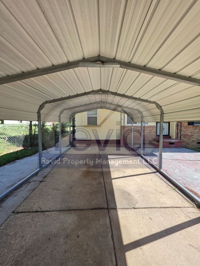 Building Photo - Beautiful 3 Bedroom Home!