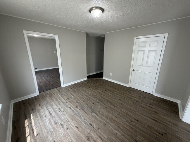 Foto del edificio - 2156 Ethlyn Ave