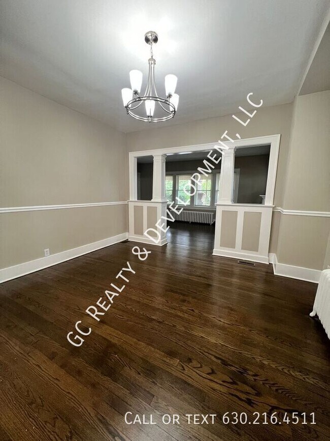 Foto del edificio - 2317 Maple Ave