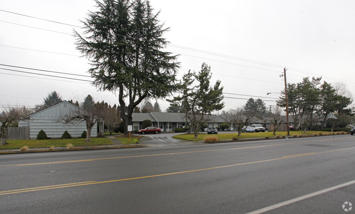 Primary Photo - Tek View Apartments
