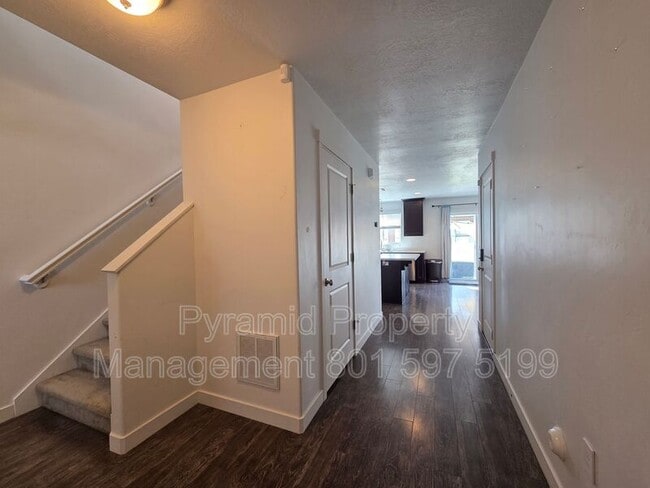 Foto del edificio - 3536 Bayview Dr