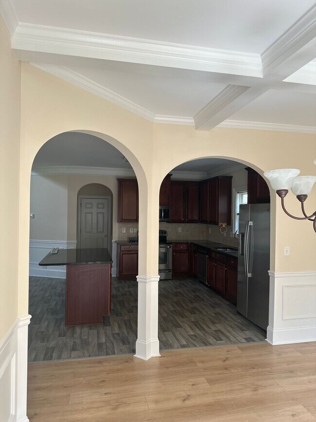 Foto del edificio - 4 Bedrooms, 3 Bathrooms - Home in Stockbri...