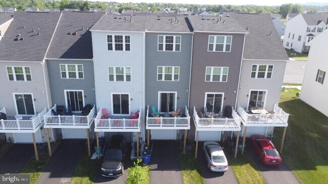 Building Photo - 6632 Ballenger Run Blvd