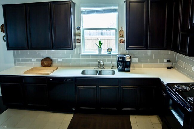Foto del edificio - 11229 Kirkland Hill Path