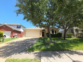 Building Photo - 18401 Hees Ln