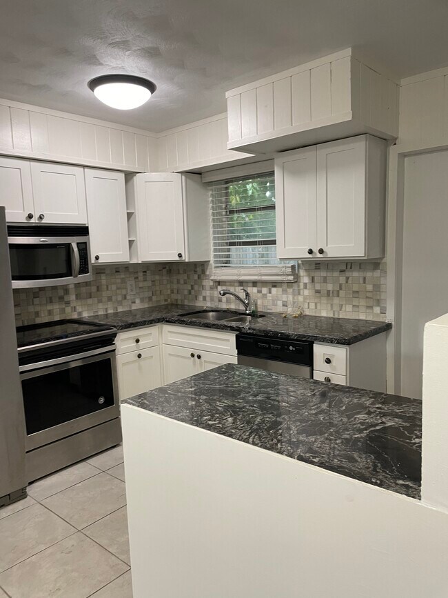 Building Photo - 1518 Grant St