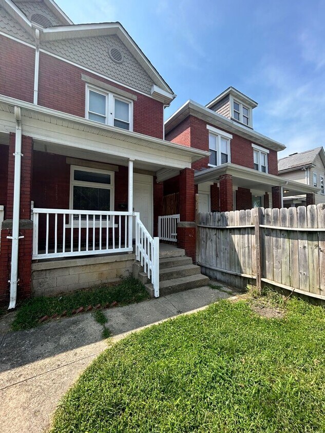 Primary Photo - 163-165 S Princeton Ave