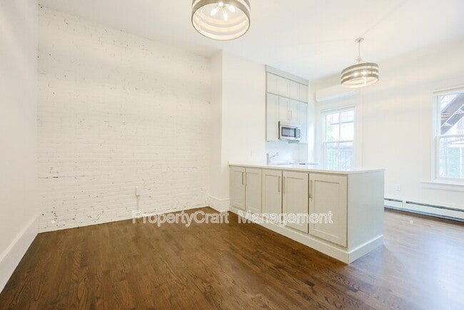 Photo - 29 E Springfield St Apartment