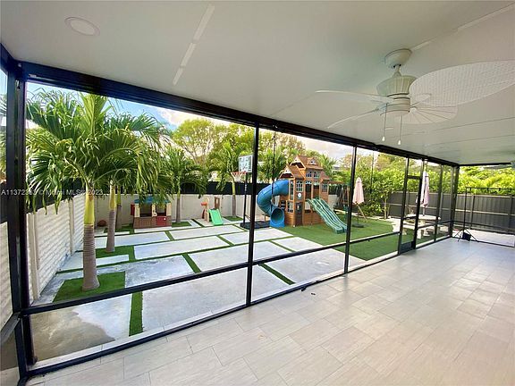 Foto del edificio - 8568 SW 211th Ter