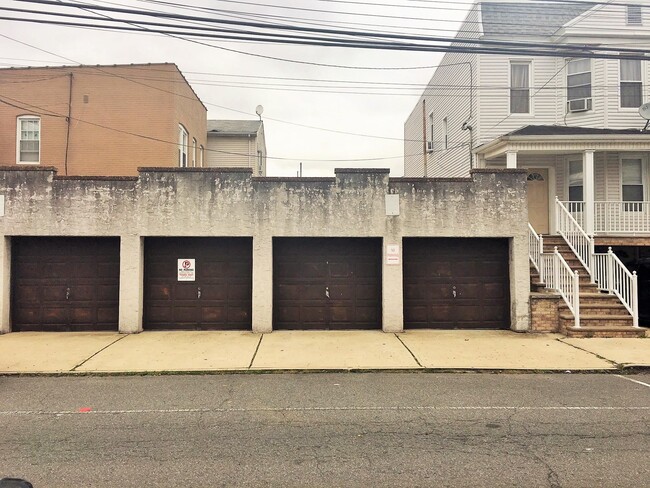 Foto del edificio - 127 W 19th St