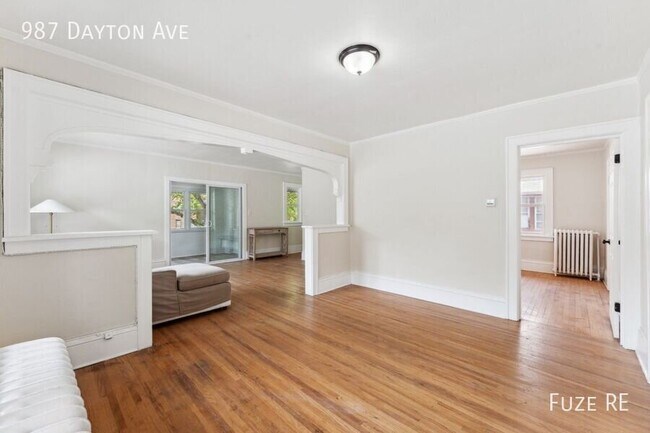 Foto del edificio - 987 Dayton Ave