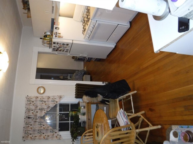 Building Photo - 1 br, 1 bath 4plex - 20 Franklin St