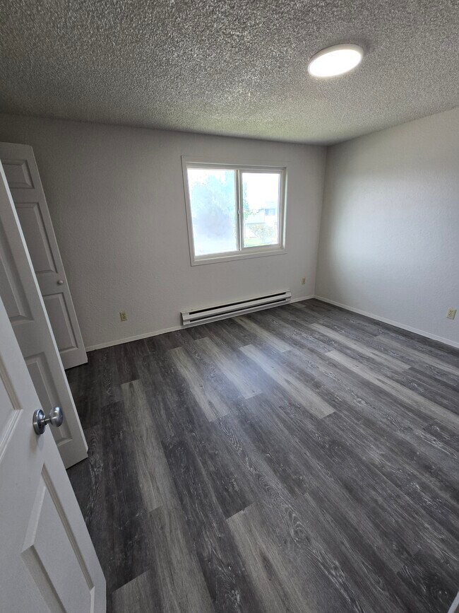 Foto del edificio - 817 Northview Cir