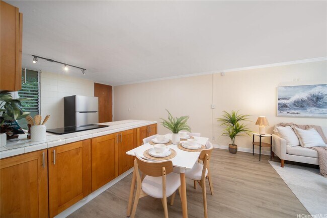 Foto del edificio - 95-2039-2039 Waikalani Pl