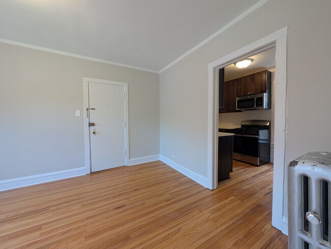 Building Photo - 2714 N Spaulding Ave